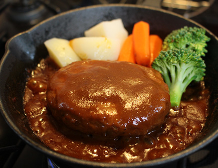 煮込みハンバーグ